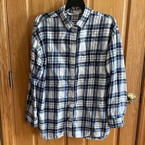 Women’s Old Navy Navy and White Plaid “Boyfriend” Button Down Flannel Shirt